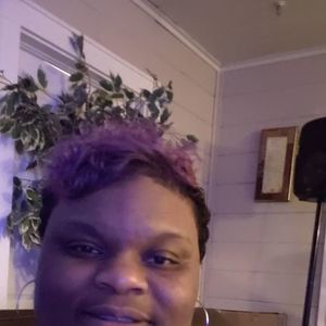 Meet your Posher, Rena